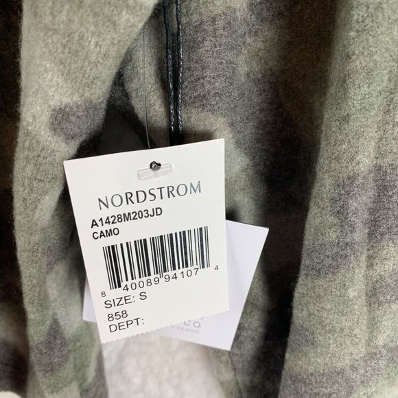 La La Land Top Women's Small Green Camo Pullover V-Neck Long Sleeve‎ Crop 6539 - Picture 3 of 9